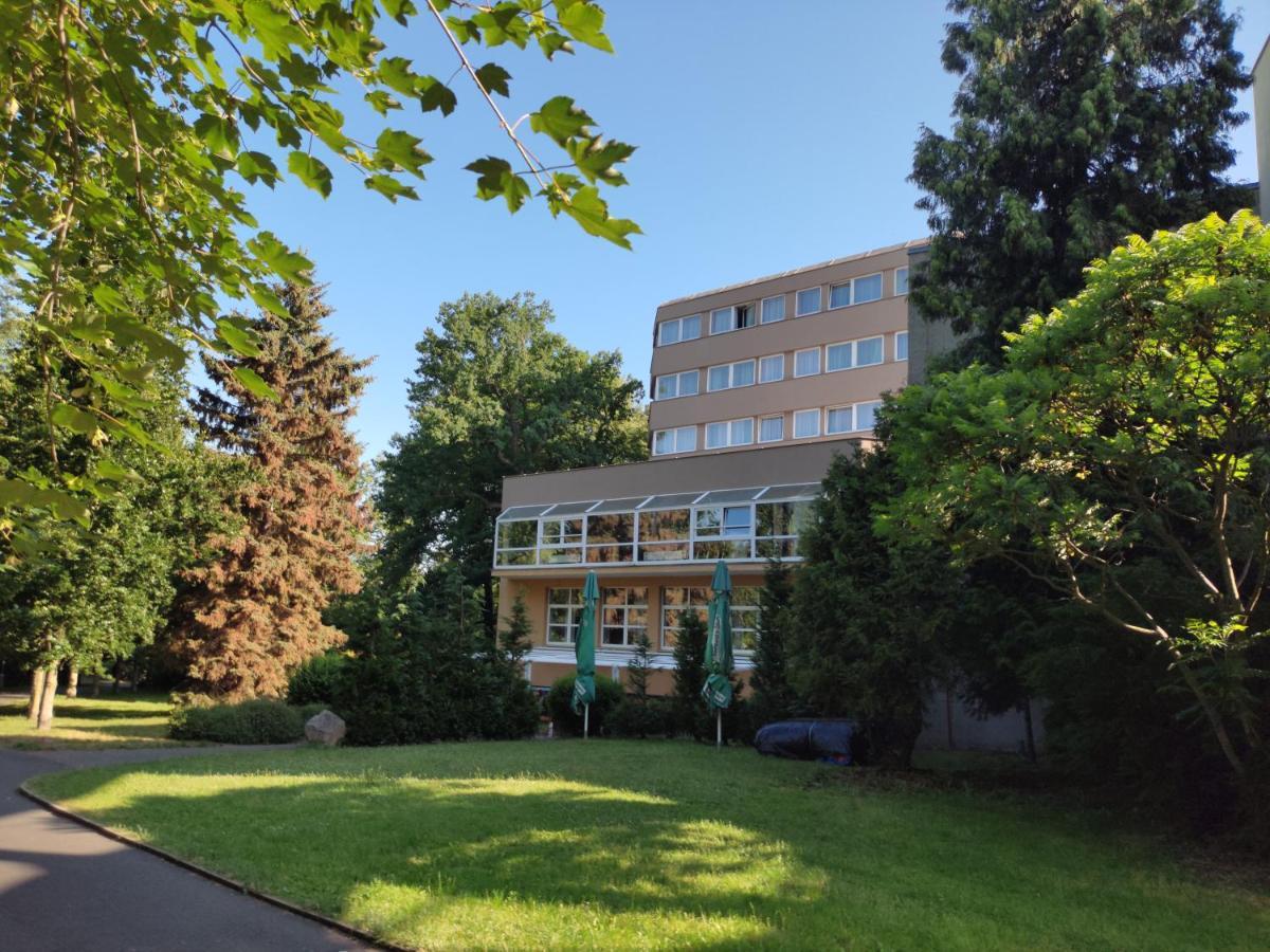 Parkhotel Соколов Екстериор снимка