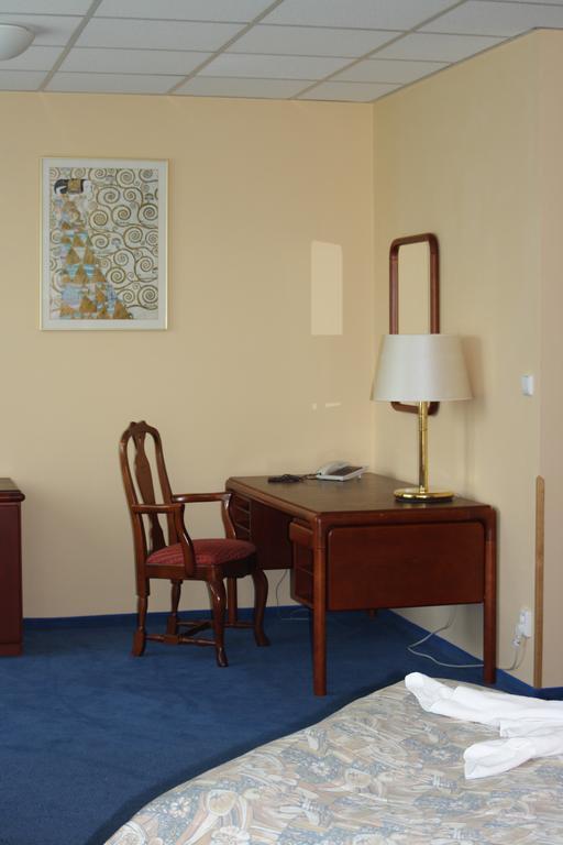 Parkhotel Соколов Екстериор снимка